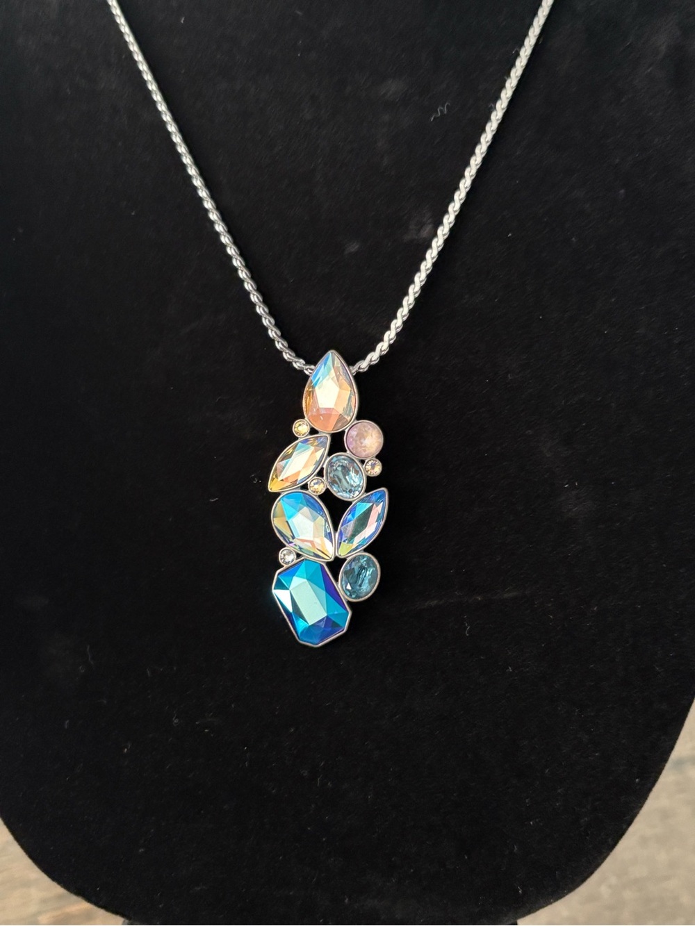TOUCHSTONE CRYSTAL by SWAROVSKI
Intrigue Pendant Necklace 2213N
